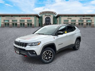 Used 2024 Jeep Compass Trailhawk image 1