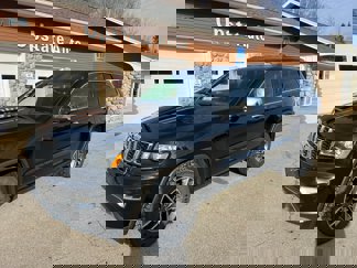 Used 2019 Jeep Grand Cherokee Limited image 1