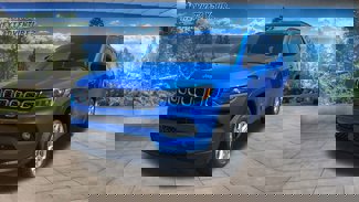 New 2025 Jeep Compass Latitude image 1
