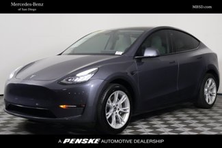 Used 2022 Tesla Model Y Long Range image 1
