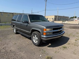 Used 1999 Chevrolet Suburban 4WD w/ Preferred Equipment Group 3 image 1