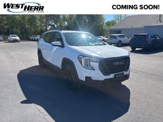 Used 2022 GMC Terrain SLE w/ Driver Convenience Package image 1
