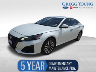 Used 2023 Nissan Altima 2.5 SV w/ SV Premium Package image 1