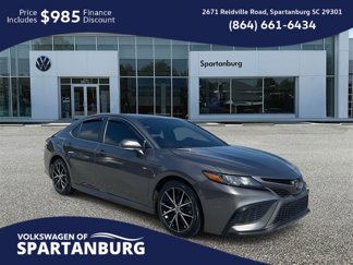 Used 2022 Toyota Camry SE image 1