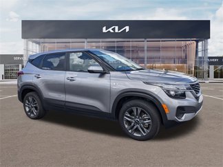 Certified 2022 Kia Seltos LX image 1