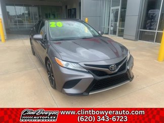 Used 2020 Toyota Camry XSE image 1