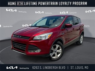 Used 2016 Ford Escape SE image 1
