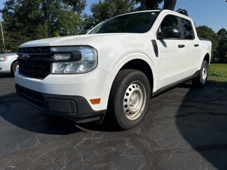 Used 2022 Ford Maverick XL image 1