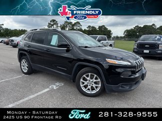 Used 2017 Jeep Cherokee Latitude w/ Comfort & Sound Group image 1