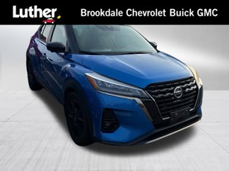 Used 2021 Nissan Kicks SR image 1