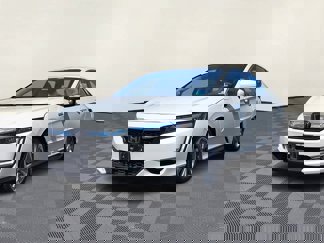 Used 2018 Honda Clarity Touring image 1