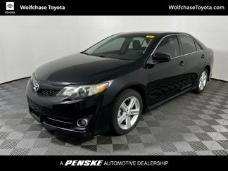 Used 2013 Toyota Camry SE image 1