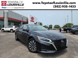 Used 2024 Nissan Altima 2.5 SV image 1