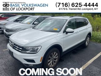 Used 2018 Volkswagen Tiguan SE w/ Panoramic Sunroof Package image 1
