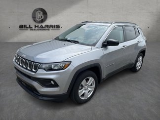 Used 2022 Jeep Compass Latitude image 1