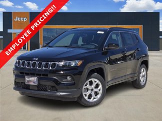 New 2025 Jeep Compass Latitude image 1