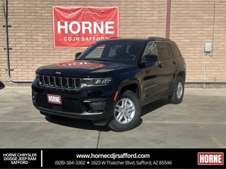 New 2025 Jeep Grand Cherokee Laredo image 1