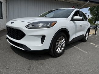 Used 2020 Ford Escape SE image 1