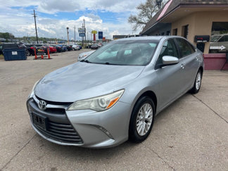 Used 2017 Toyota Camry LE image 1