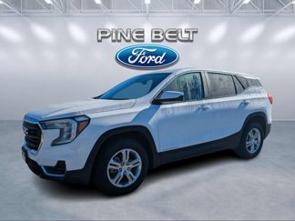 Used 2024 GMC Terrain SLE image 1