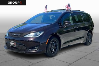Used 2018 Chrysler Pacifica Touring-L Plus image 1