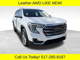 Used 2024 GMC Terrain SLT image 1