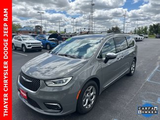 Used 2023 Chrysler Pacifica Limited image 1