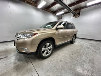 Used 2013 Toyota Highlander Limited image 1