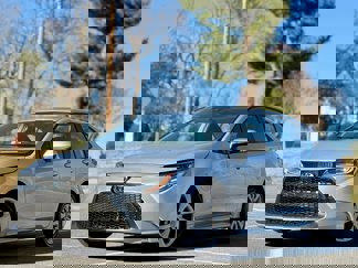 Used 2020 Toyota Corolla LE image 1