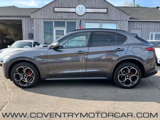 Used 2022 Alfa Romeo Stelvio Ti image 1