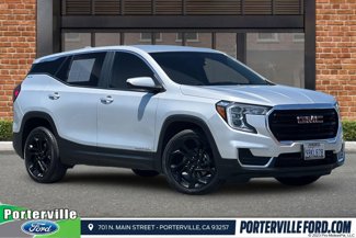 Used 2022 GMC Terrain SLE image 1