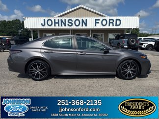 Used 2023 Toyota Camry SE image 1