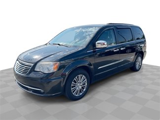 Used 2014 Chrysler Town & Country Touring-L w/ Driver Convenience Group image 1