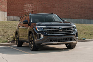 Used 2024 Volkswagen Atlas SE image 1