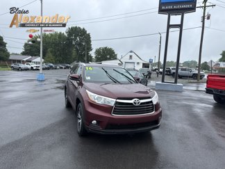 Used 2016 Toyota Highlander XLE image 1