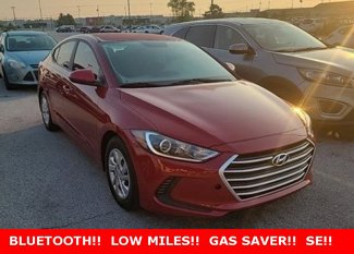 Used 2017 Hyundai Elantra SE image 1