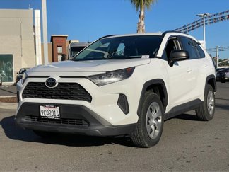 Used 2020 Toyota RAV4 LE image 1