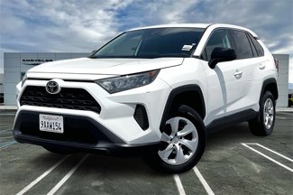 Used 2022 Toyota RAV4 LE image 1