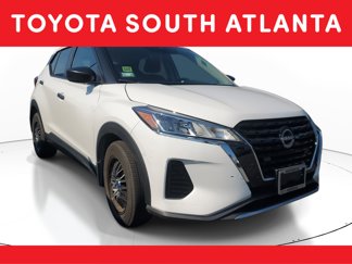 Used 2023 Nissan Kicks S image 1