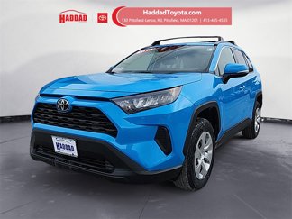 Used 2019 Toyota RAV4 LE image 1