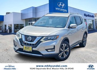 Used 2017 Nissan Rogue SL image 1
