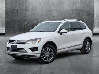 Used 2016 Volkswagen Touareg TDI image 1