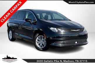 Used 2023 Chrysler Voyager LX image 1