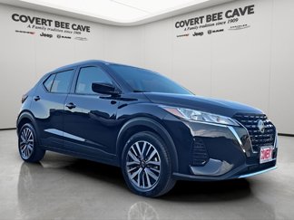 Used 2022 Nissan Kicks SV image 1
