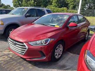 Used 2017 Hyundai Elantra SE image 1