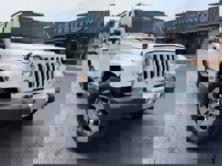 Used 2018 Jeep Wrangler Unlimited Sahara image 1