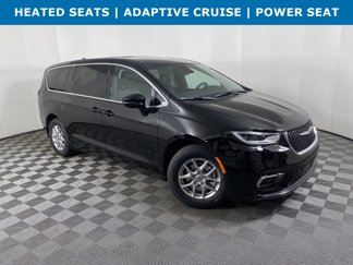 New 2025 Chrysler Pacifica Select image 1