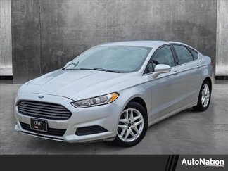 Used 2015 Ford Fusion SE image 1
