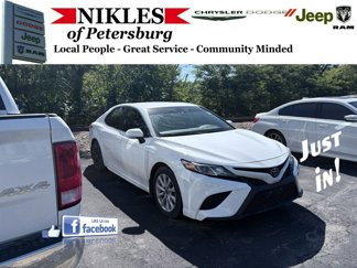 Used 2019 Toyota Camry SE image 1