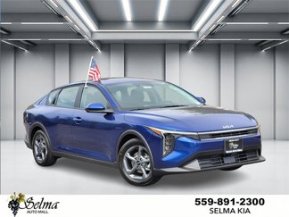 New 2025 Kia K4 LXS image 1